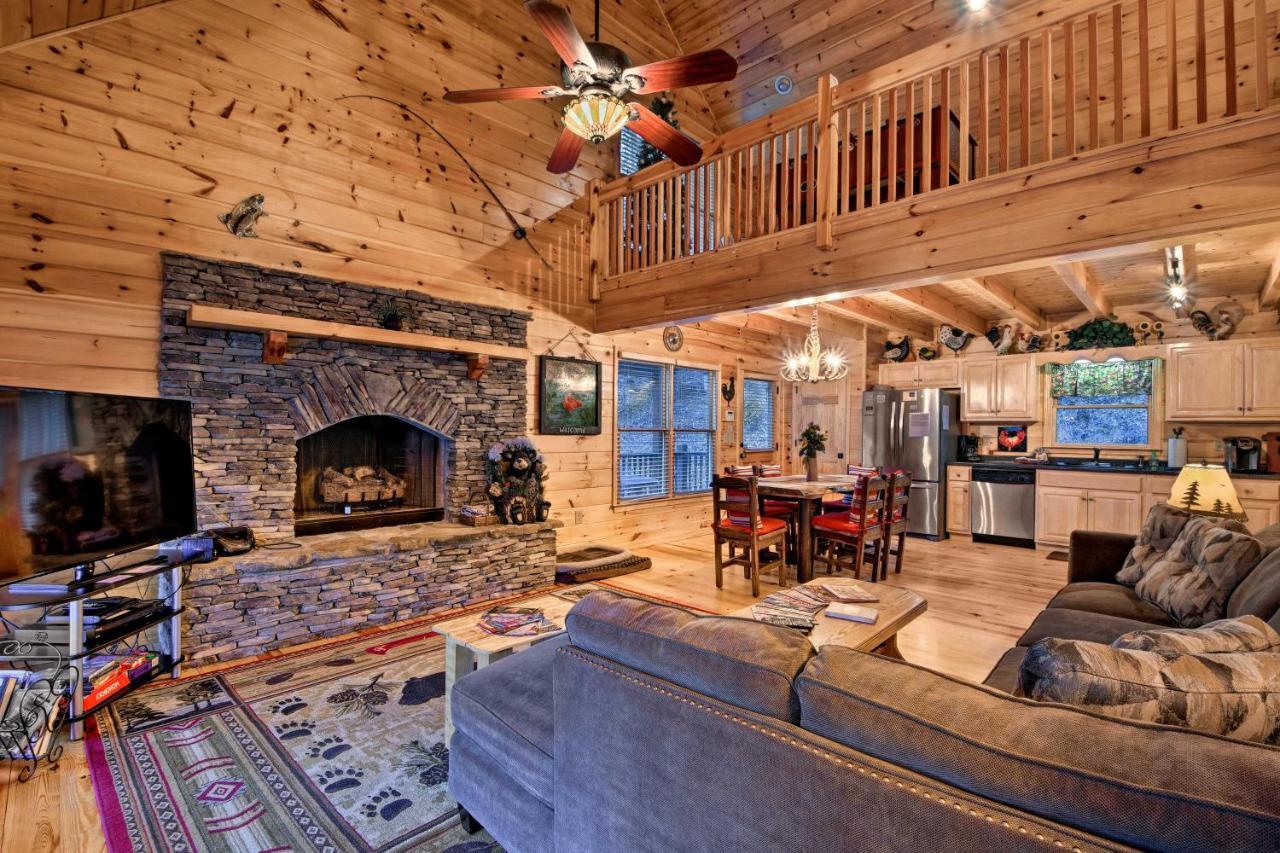 Riverside Ellijay Cabin With Hot Tub And Game Room Exterior foto